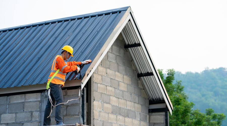 Professional gutter cleaning in Marietta, NC